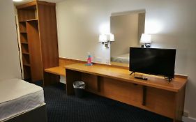 Thurrock Hotel M25 Services